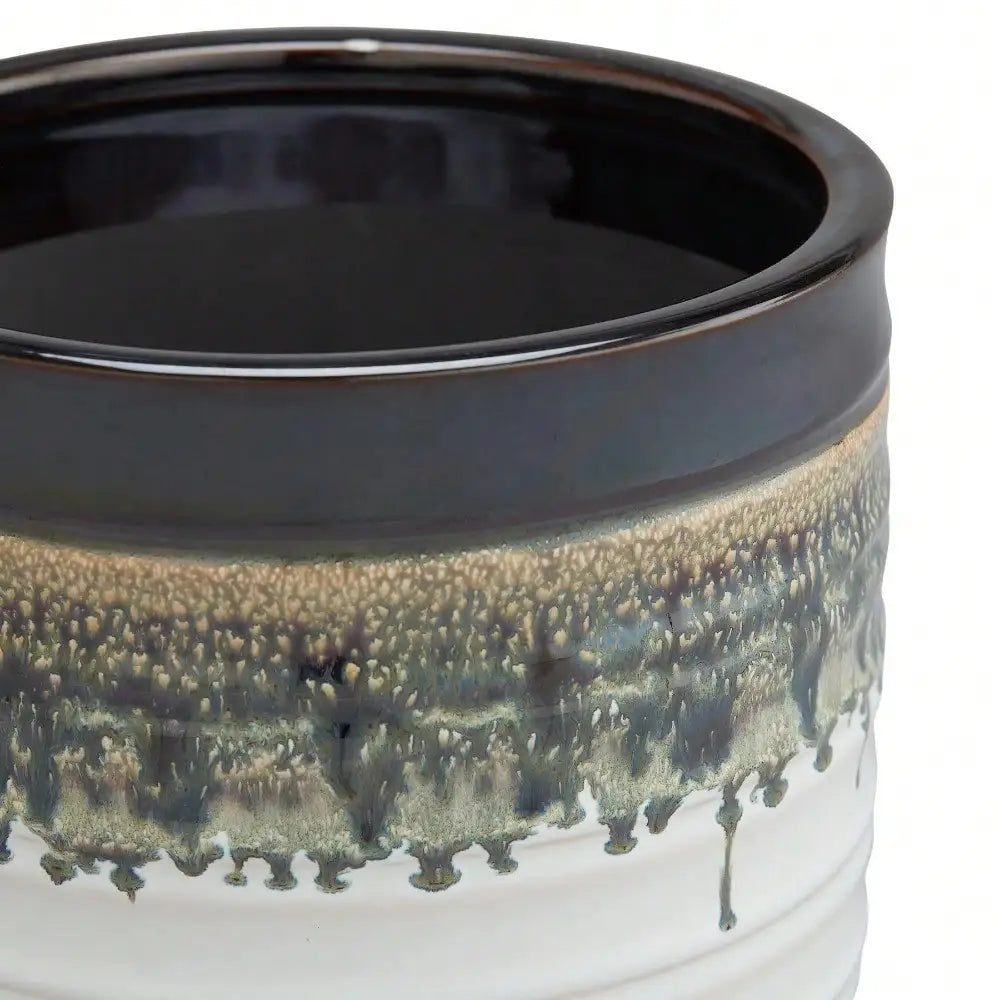 Hign-concerned Ceramic Round Planter With Neutral Finish