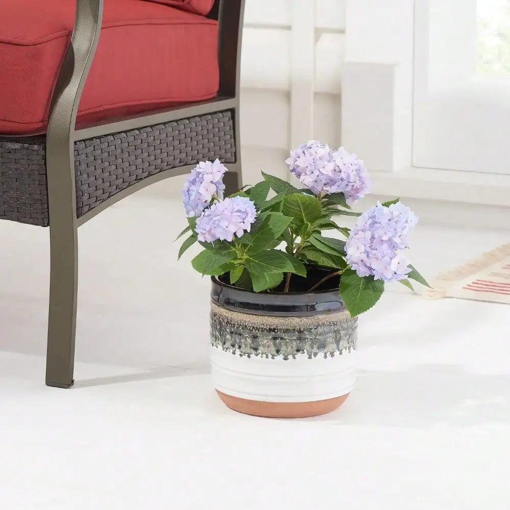 Hign-concerned Ceramic Round Planter With Neutral Finish